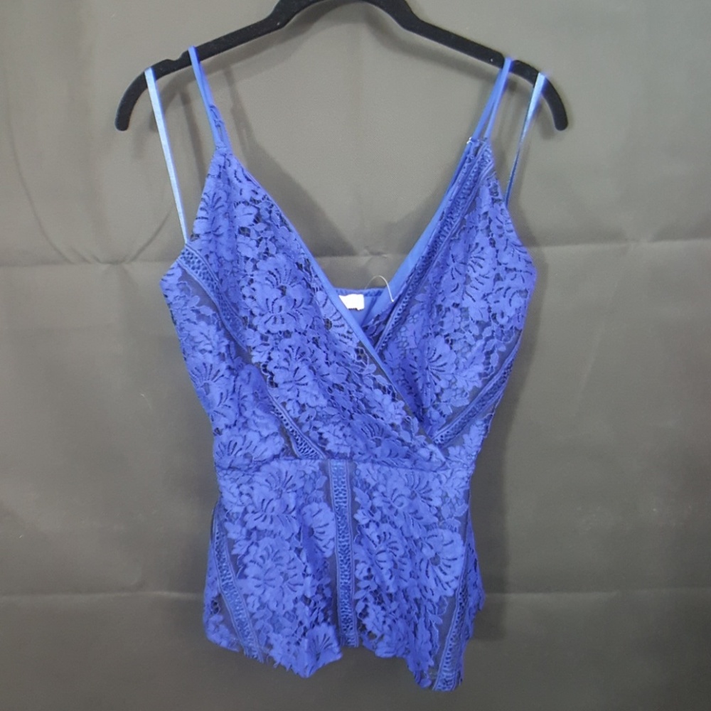 Medium top bundle- NWOT - Picture 5 of 8